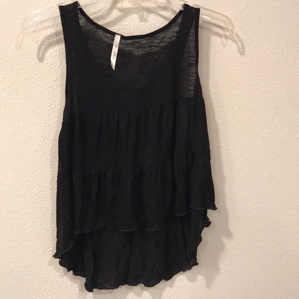 Black tank top short in front ! NEW !